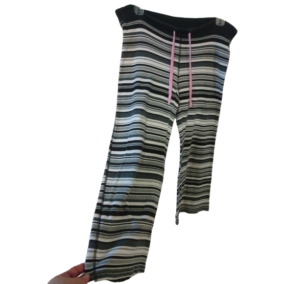 PINK Capri PJ Lounge Pants Stripped Soft Comfy Victoria Secrets XS - Picture 3 of 7